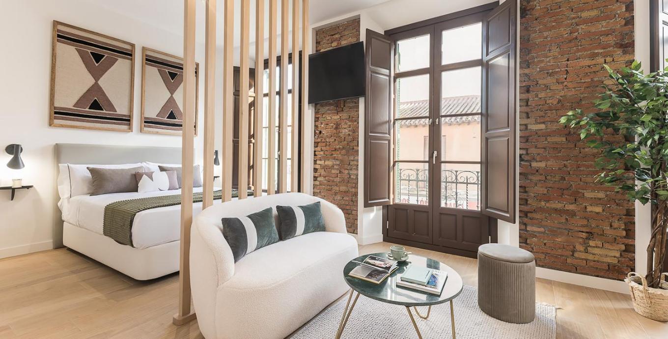 Apartment Homeclub With Rooftop Close To Thyssen & Marmoles Ii Malaga